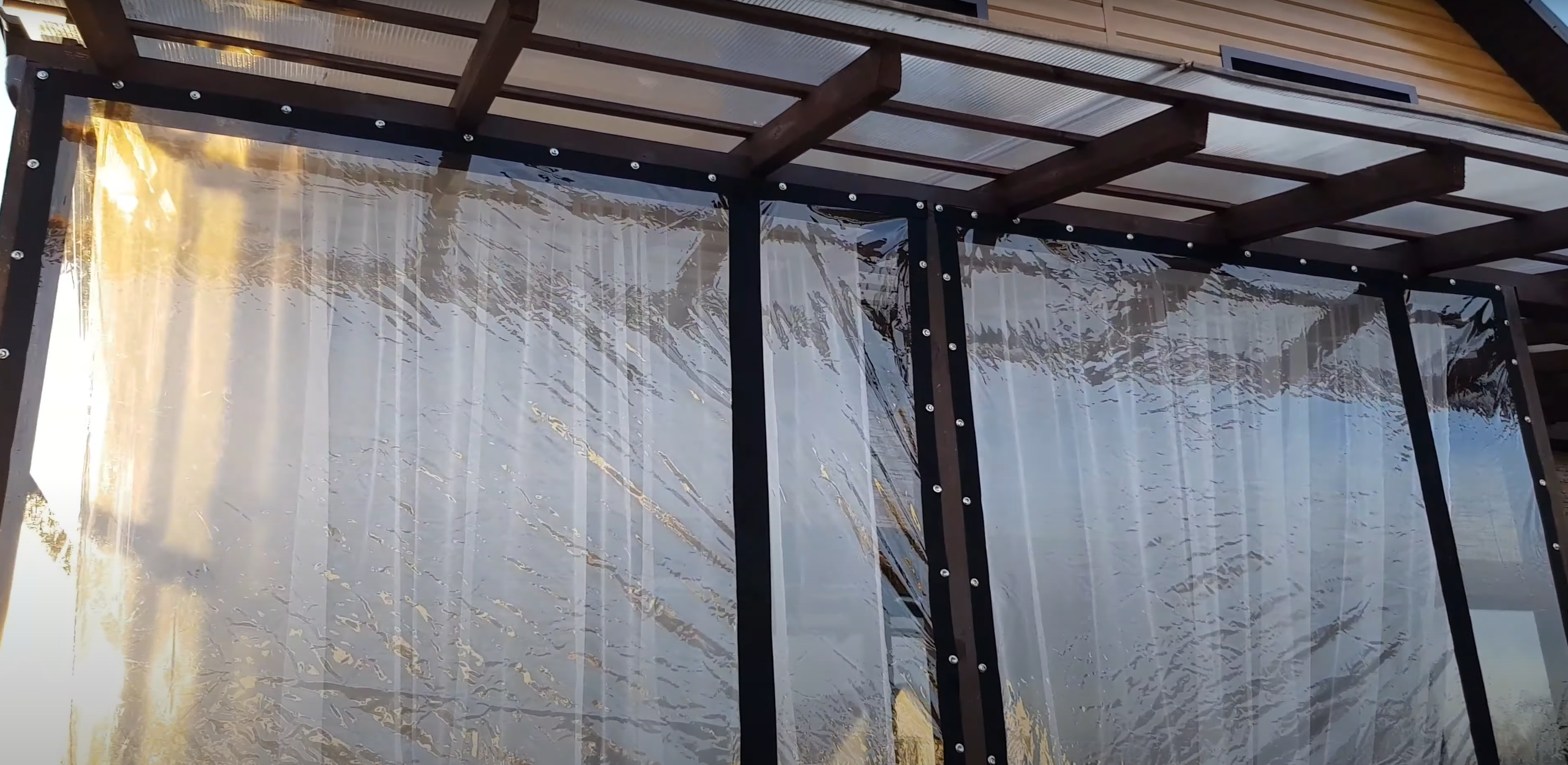 Мягкие окна для дачного дома